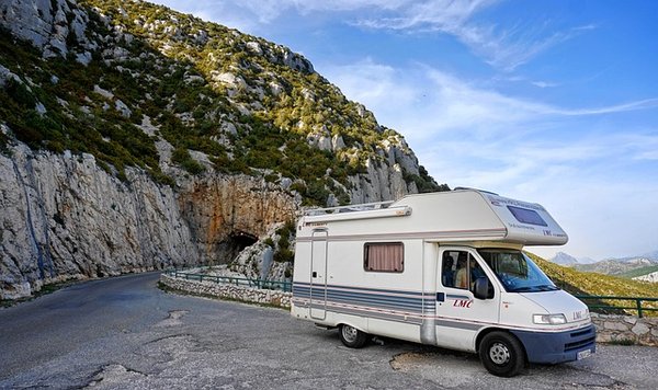 Quel camping choisir en Provence : guide complet pour des vacances idéales